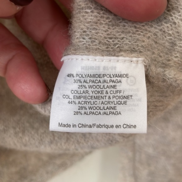 Tory Burch turtleneck sweater, Size L - Picture 6 of 6